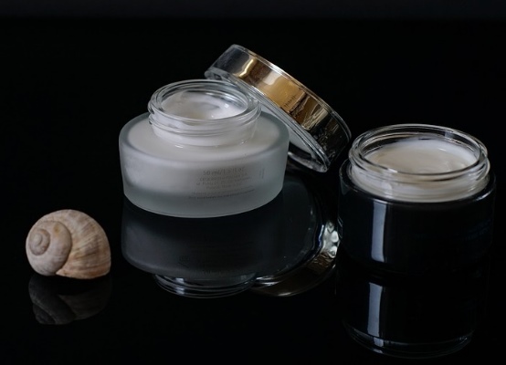 CC 815 creme escargot.jpg